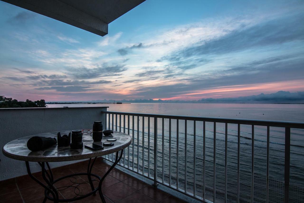 Apartamento En Primera Linea De Mar Sant Carlos de la Ràpita Esterno foto